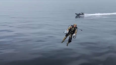 VIDEO: Militares británicos prueban con éxito trajes voladores y muestran cómo podrían ser las operaciones militares del futuro