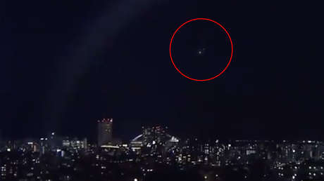 VIDEO: Una enorme y resplandeciente bola de fuego ilumina el cielo de Japón