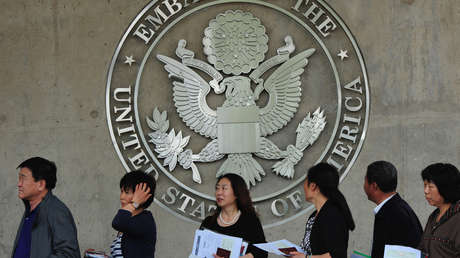 "¿Eres como este perro?": Una broma de la Embajada de EE.UU. en Pekín sobre las aplicaciones de visados provoca indignación entre internautas chinos