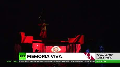 Un espectáculo de luz dedicado a las victorias militares de Rusia se exhibe en la ciudad de Volgogrado