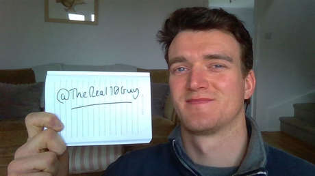 Tras una década de anonimato, el protagonista del popular meme 'el drogado' revela su identidad y venderá esa imagen como arte NFT