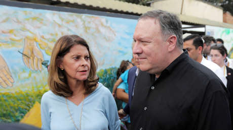 La vicepresidenta de Colombia Marta Ramírez cae de su silla en medio de un discurso de Iván Duque y hace estallar las redes