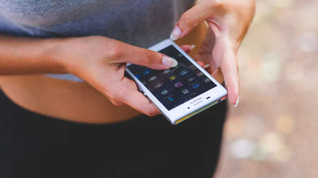 Un 'hacker' de 14 años crea una extraña 'story' en Instagram que congela el teléfono de quien la abre