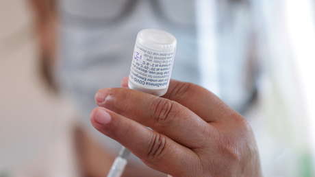 El Gobierno de México asegura que el primer lote de la vacuna de AstraZeneca envasado en ese país estará listo a finales de mayo