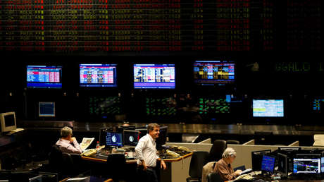 Suben las acciones y baja el riesgo país: los avances en las negociaciones de Argentina por la deuda con el FMI y el Club de París