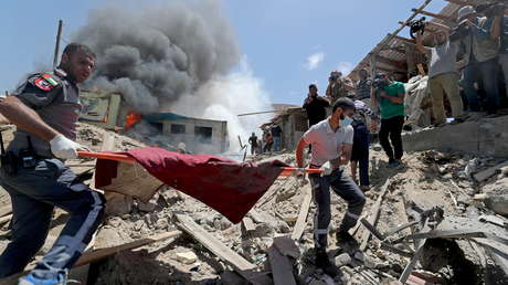 "Haría cualquier cosa para ayudar a mi pueblo, pero solo tengo 10 años": Una niña palestina habla entre lágrimas sobre el conflicto con Israel (VIDEO)
