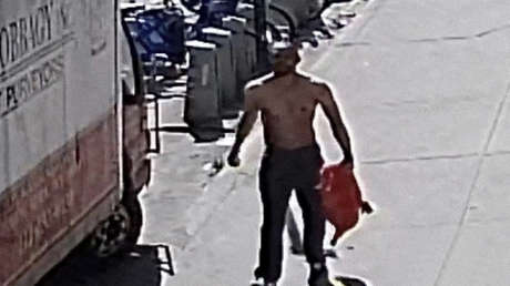 "¡Vuelve a tu país!": Un hombre golpea a un asiático y le arranca parte de un dedo en un ataque racista en Nueva York