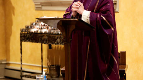 Demandan por 50 millones de dólares a un exarzobispo acusado de abusar sexualmente de una niña de 5 años