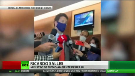 Allanan las propiedades del ministro de Medioambiente brasileño durante una investigación