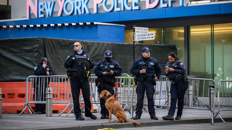 VIDEO: Lanzan una "minibomba de fuego" contra una manifestación proisraelí en Nueva York