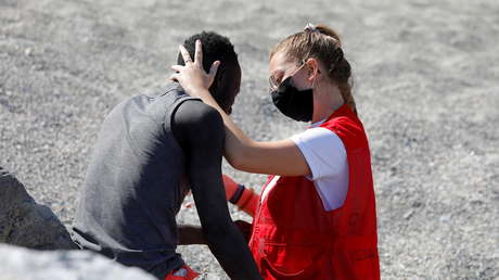 La trama ultra, la crisis marroquí y el pintor Juan Genovés: el acoso a quien abraza en España
