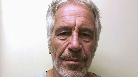 Dos empleados de la Agencia de Prisiones de EE.UU. admiten haber falsificado los registros de la noche en que se suicidó Jeffrey Epstein