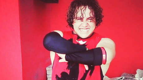 Un luchador lanza a un niño de 5 años contra el asfalto tras un combate en Ciudad de México y el público lo agrede (VIDEO)