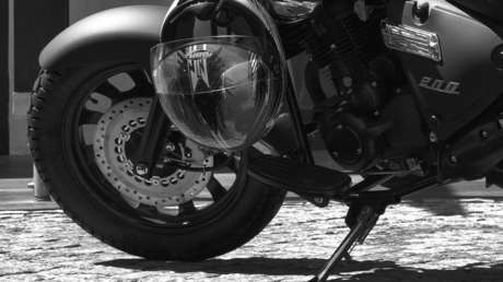 Una madre se mata cuando manejaba la moto de su hijo muerto hace un mes en otro siniestro