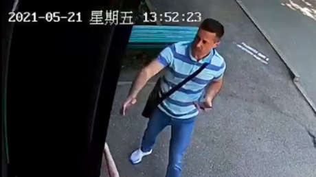 VIDEO: Una niña logra burlar a un presunto pedófilo que la persiguió a la entrada de su casa