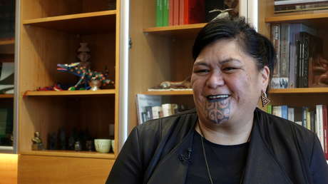 China insta a Nueva Zelanda a aumentar la cooperación y "superar las distracciones externas"