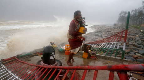 VIDEOS: Primeras imágenes de los efectos del ciclón Yaas a su paso por la India