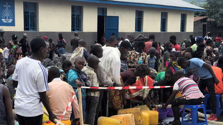 Advierten sobre el riesgo de un brote de cólera entre los desplazados por la erupción de uno de los volcanes más activos de África