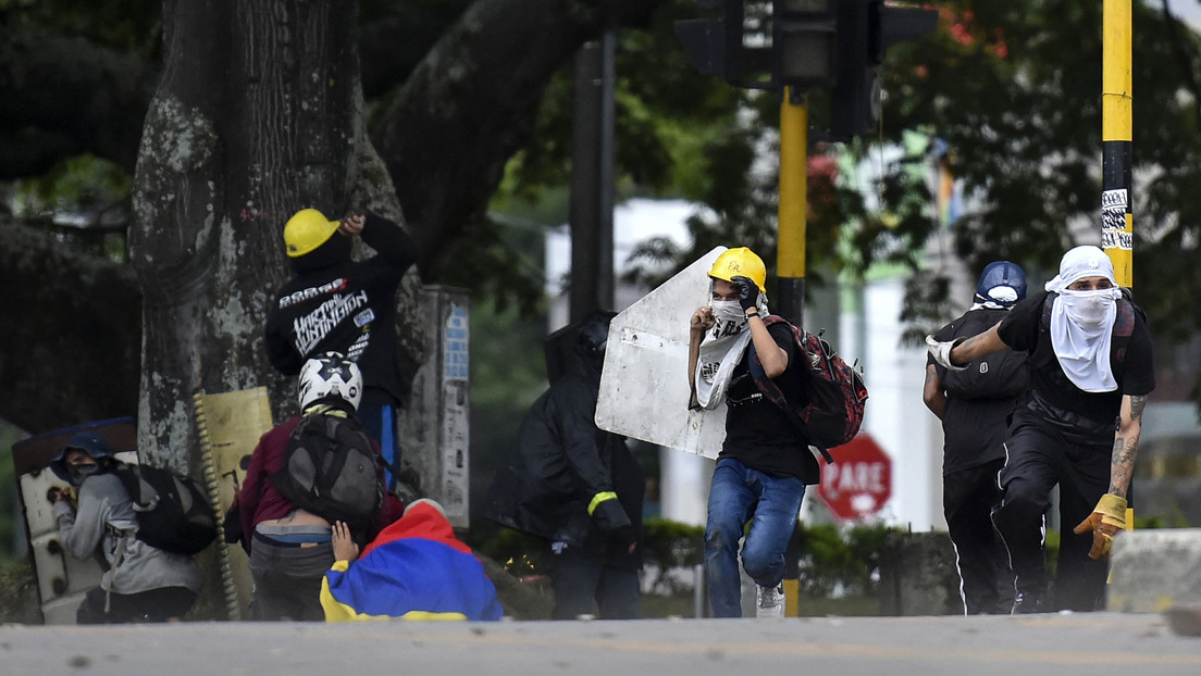 "No les bastó con asesinarlo, lo destruyeron y lo quemaron": Conmoción en Colombia por el hallazgo del cadáver calcinado de un adolescente en Cali