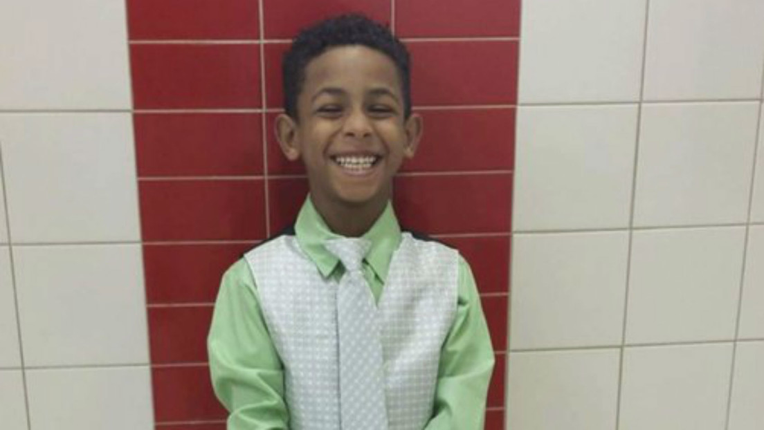 La familia de un niño que se suicidó tras sufrir acoso en la escuela podría recibir tres millones de dólares en un acuerdo judicial