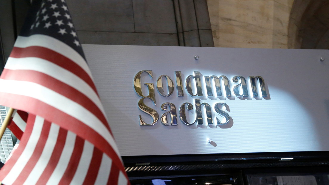 Goldman Sachs ordena a sus empleados en EE.UU. que informen sobre su estado de vacunación