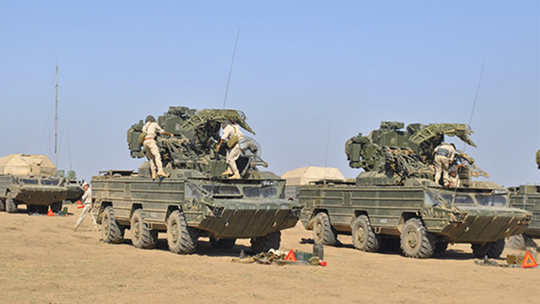 Bombarderos y misiles antiaéreos rusos inician ejercicios en Crimea en vísperas de la llegada de un destructor estadounidense