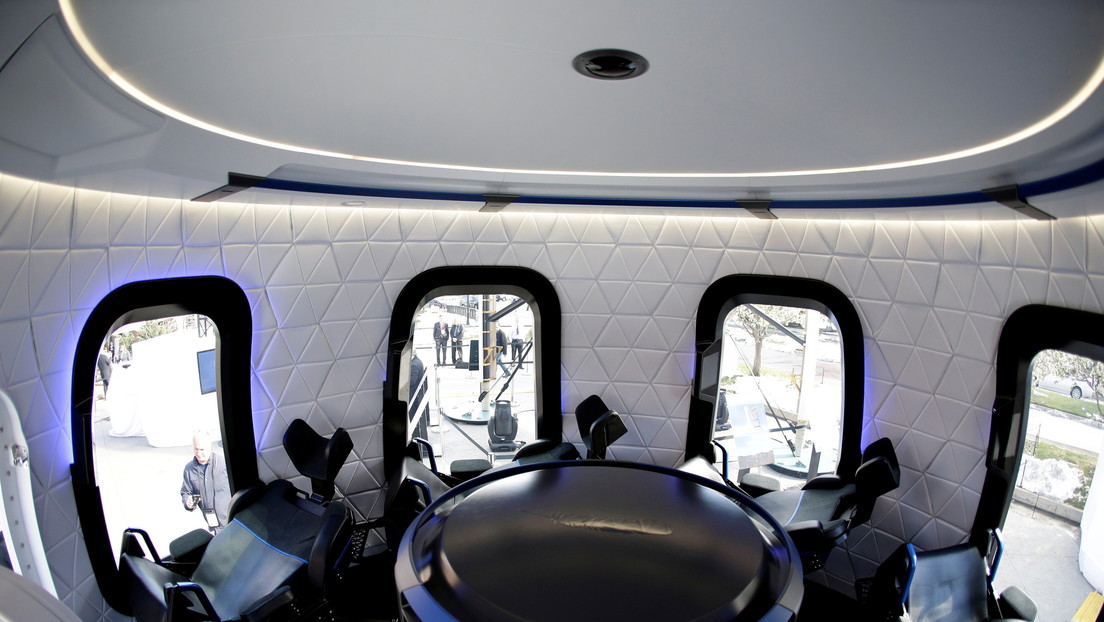 Subastan un 'billete' para volar al espacio con Jeff Bezos por 28 millones de dólares