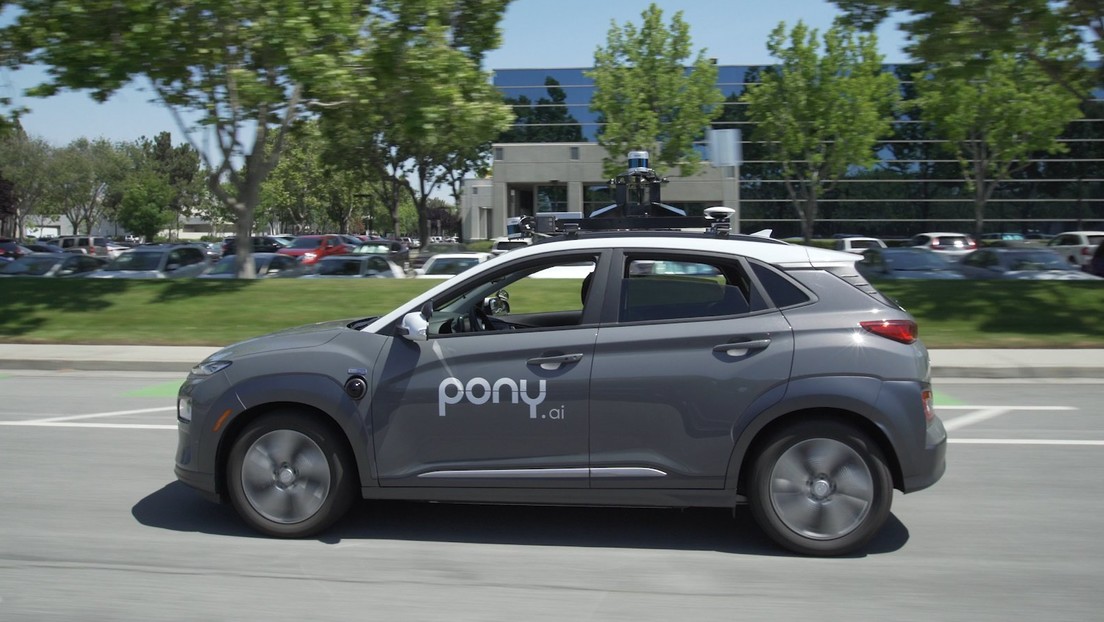 Una 'startup' china inicia las pruebas de sus robotaxis sin conductor en California (VIDEO)