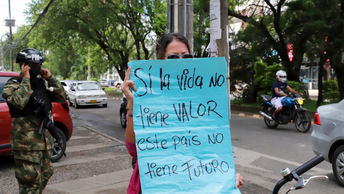 Enfrentamientos entre Policía y manifestantes en Cali y otras ciudades de Colombia (VIDEOS)