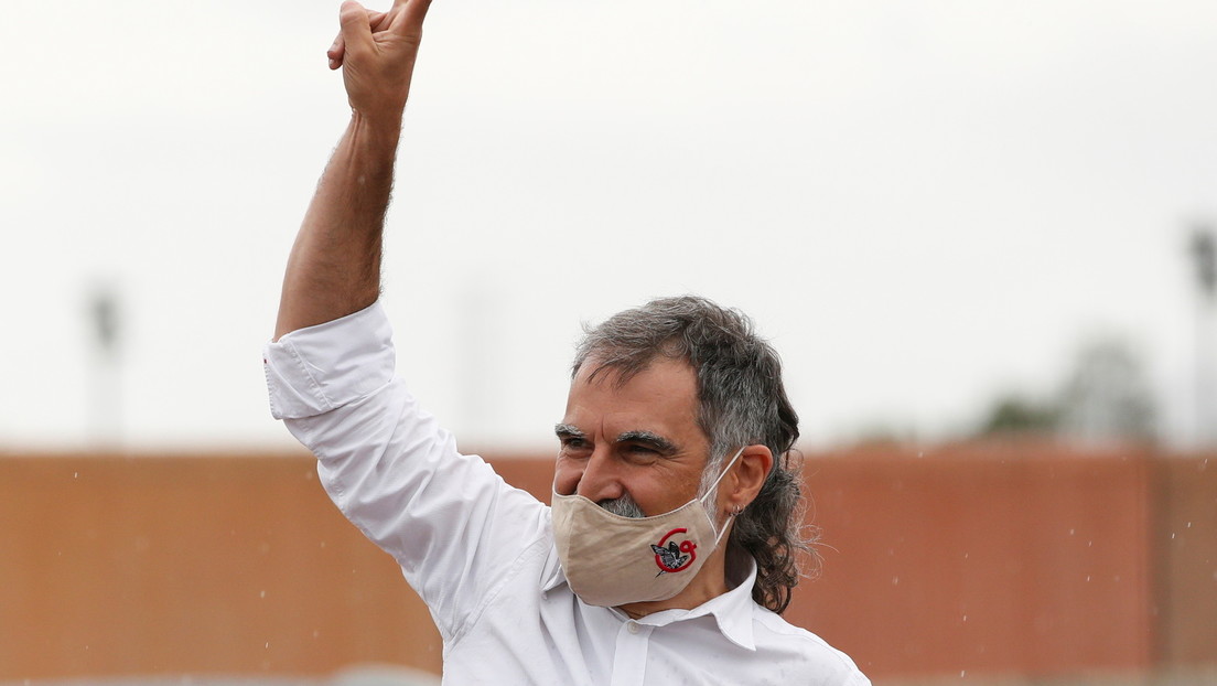 Salen de la cárcel los líderes independentistas catalanes indultados por el Gobierno de España