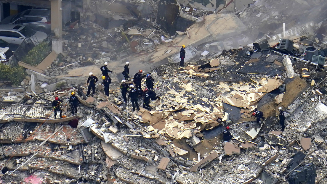 Un transeúnte salva la vida de un adolescente tras el derrumbe del edificio en Florida