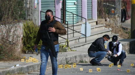 Muere una mujer policía en Ciudad de México tras ser atacada a tiros por un hombre que hirió a otro funcionario y se dio a la fuga