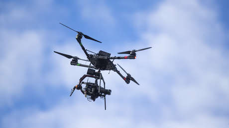 Un dron inquieta la práctica de la selección chilena por sospechas de que 'espiara' para Argentina, pero tras derribarlo comprueban a quién pertenecía