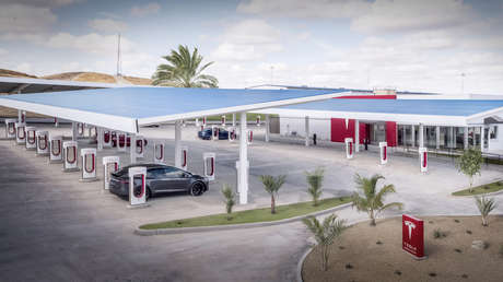 Tesla patenta tres marcas comerciales para abrirse camino en el sector de la gastronomía