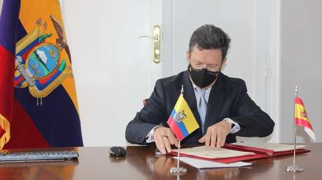 Excónsul de Ecuador en Málaga denuncia que sufrió "acoso sexual" y "hostigamiento laboral" por el exembajador de su país en España