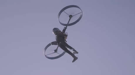 Realizan el primer vuelo de prueba de la mochila propulsora CopterPack (VIDEO)