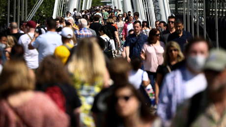 El Parlamento Europeo insta a suspender los derechos de propiedad intelectual de las vacunas anticovid