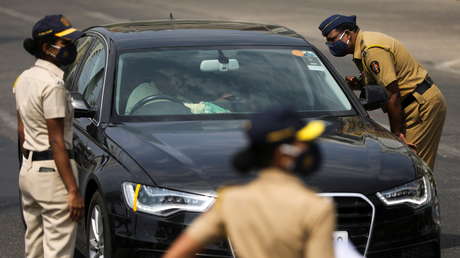 Encuentran a una mujer que desapareció hace 11 años en la India viviendo en una casa vecina con su amante