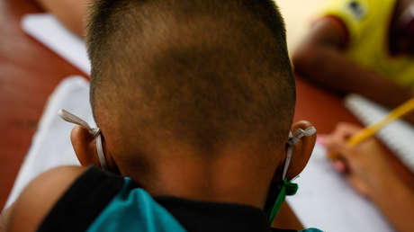 "Hay niños y adolescentes que son monstruos": El violento comentario de un periodista por el asesinato de un policía que causa indignación en Ecuador