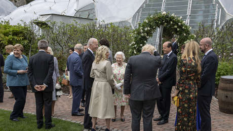 De barbacoa en la playa, sin mascarillas ni distanciamiento social: los líderes del G7 desatan polémica en las redes por evadir medidas anticovid