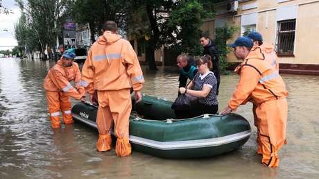 Lluvias tropicales azotan el sur de Rusia provocando inundaciones, cortes de electricidad y evacuaciones de residentes (VIDEOS)