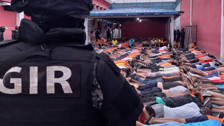 VIDEO: Más de 1.500 agentes realizan un megaoperativo en una cárcel de Ecuador tras los disturbios que dejaron dos muertos
