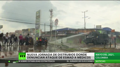 Nueva jornada de disturbios en Colombia, donde denuncian ataque del ESMAD a médicos
