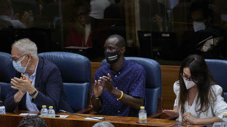 Unas declaraciones racistas de la ultraderecha contra un diputado generan una nueva polémica en la Asamblea de Madrid