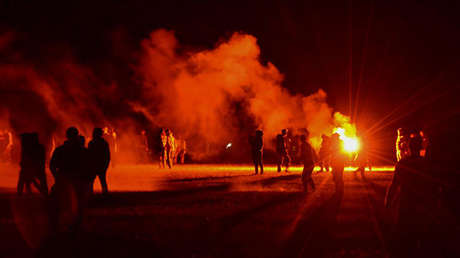 Una 'rave' ilegal que rompe el toque de queda en Francia provoca varios heridos entre asistentes y policías, entre ellos un hombre que perdió una mano