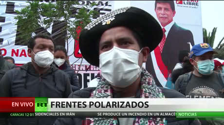 Despliegan agentes por marchas de seguidores de Castillo y Fujimori en Perú