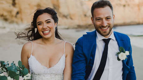 Mata a su mujer, dice que unos ladrones la estrangularon frente a su bebé, pero al final un reloj inteligente lo delata