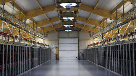 Sigue el desplome del bitcóin mientras China ordena cerrar la mayoría de los centros de minería de la criptodivisa