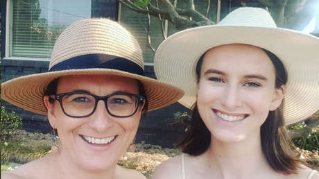 Una exempleada de hotel recuerda cómo a los 19 años se enteró de que estaba embarazada en el momento de dar a luz