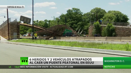Seis heridos y dos vehículos atrapados deja el derrumbe de un puente en Washington